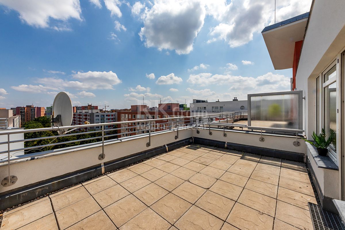 Pronájem bytu 2+kk 65 m²